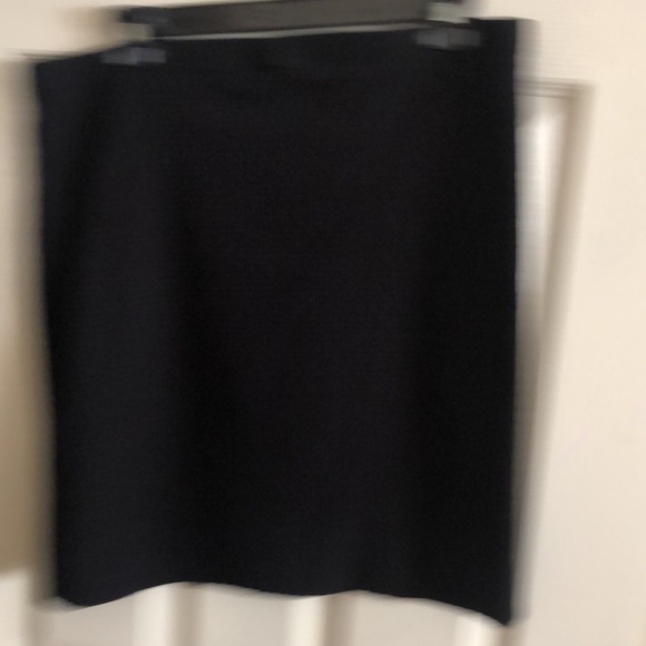 Karen Kane skirt Size XL - Picture 2 of 4